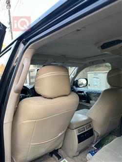 تۆیۆتا لاند کروزەر